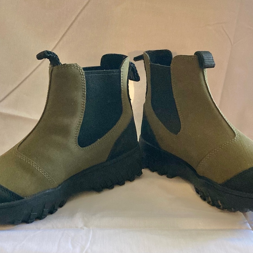 Woden - Magda Rubber Track Boot (NZ)